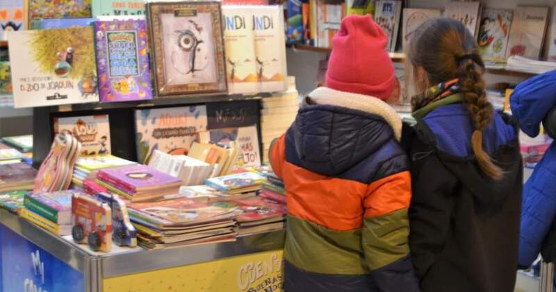 Las etapas clave de la lectura en niños: ¡Impulsa su desarrollo literario!